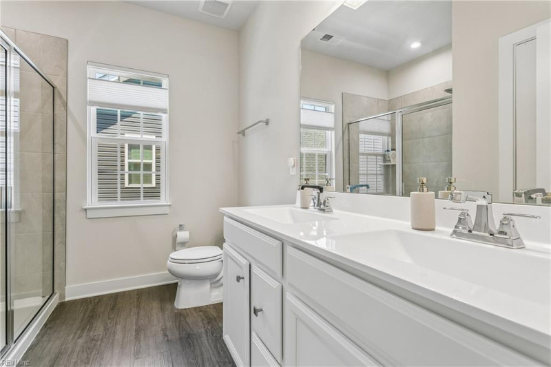 Photo 21 of 46 residential for sale in Poquoson virginia