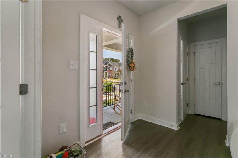 Photo 5 of 46 residential for sale in Poquoson virginia