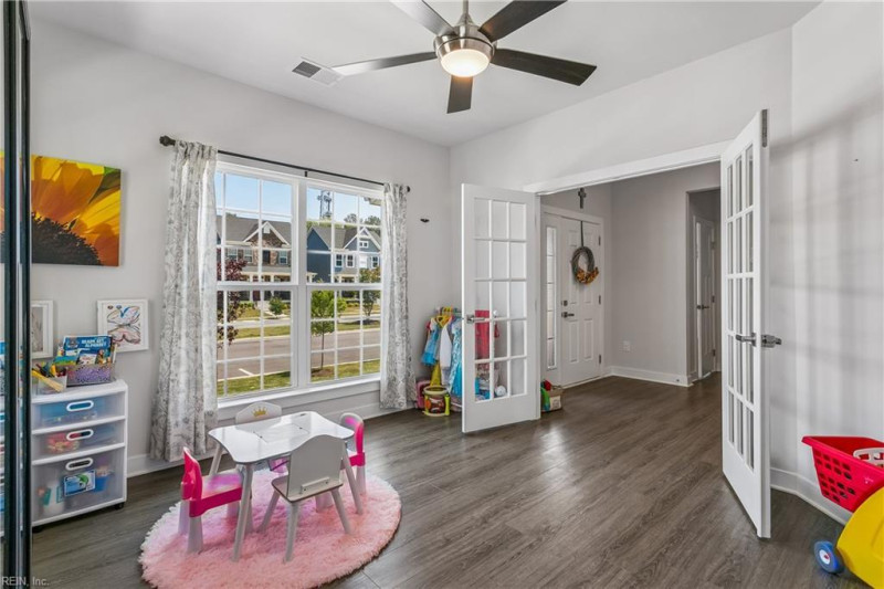 Photo 7 of 46 residential for sale in Poquoson virginia