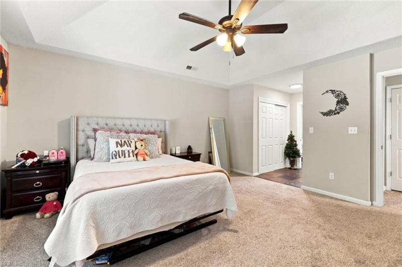 Photo 18 of 34 residential for sale in Hampton virginia