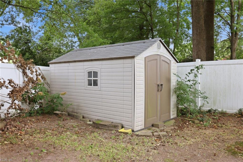 Photo 31 of 34 residential for sale in Hampton virginia