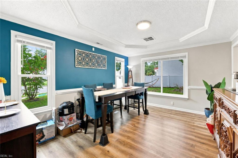 Photo 5 of 34 residential for sale in Hampton virginia