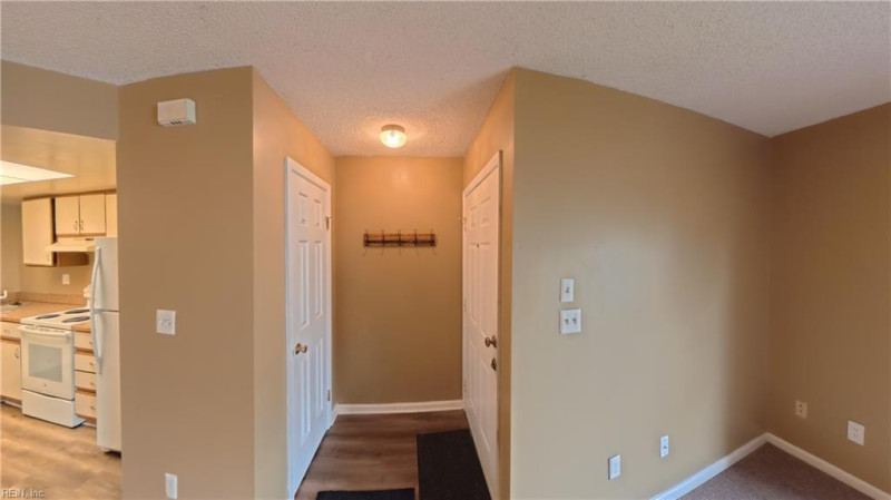 Photo 3 of 31 residential for sale in Chesapeake virginia Photo 3 of 31 residential for sale in Chesapeake virginia