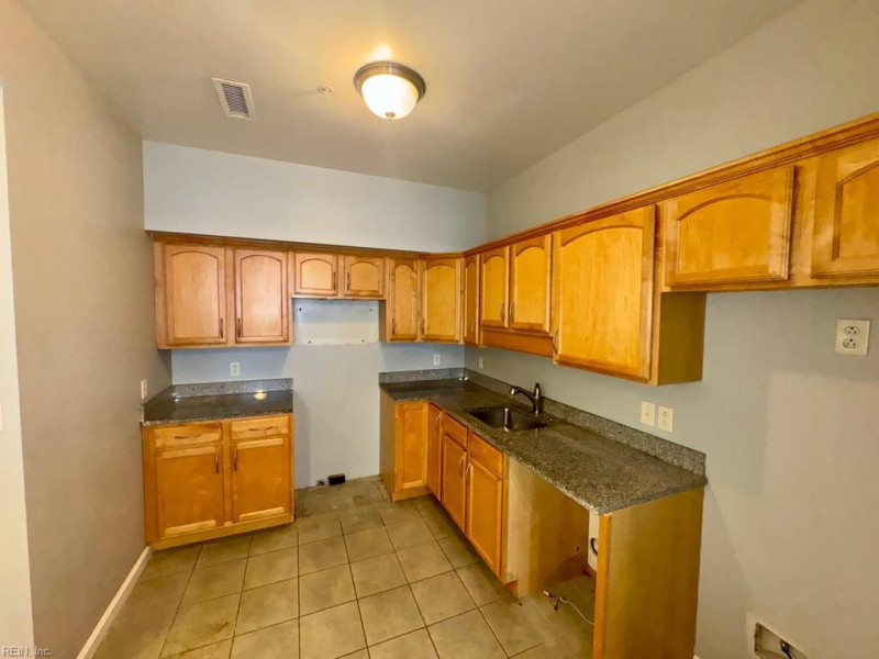 Photo 4 of 10 residential for sale in Norfolk virginia