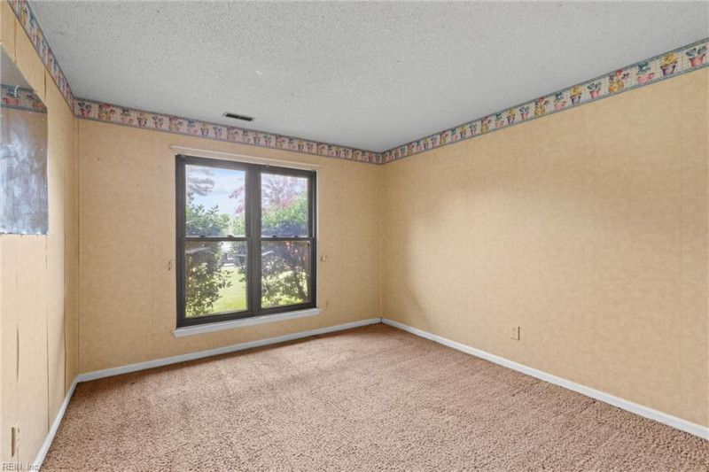 Photo 13 of 20 residential for sale in Virginia Beach virginia