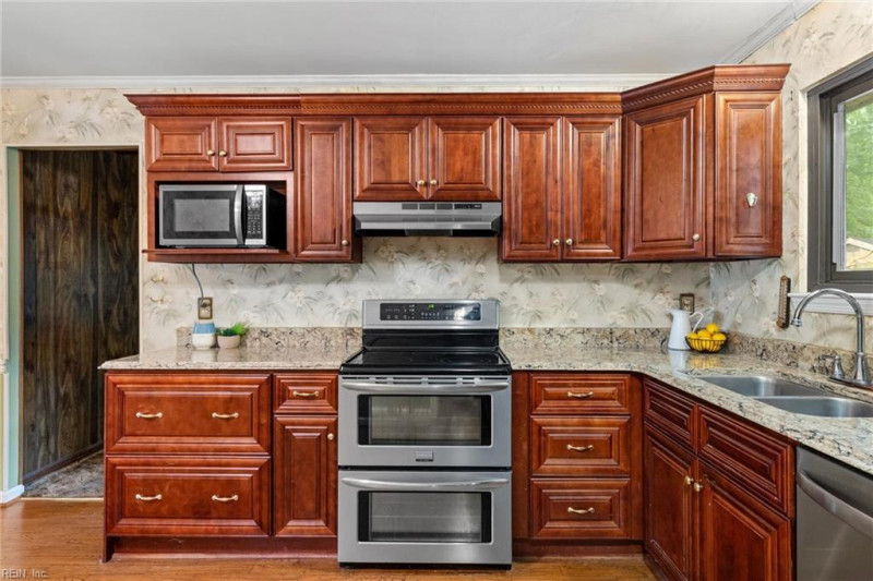 Photo 2 of 20 residential for sale in Virginia Beach virginia