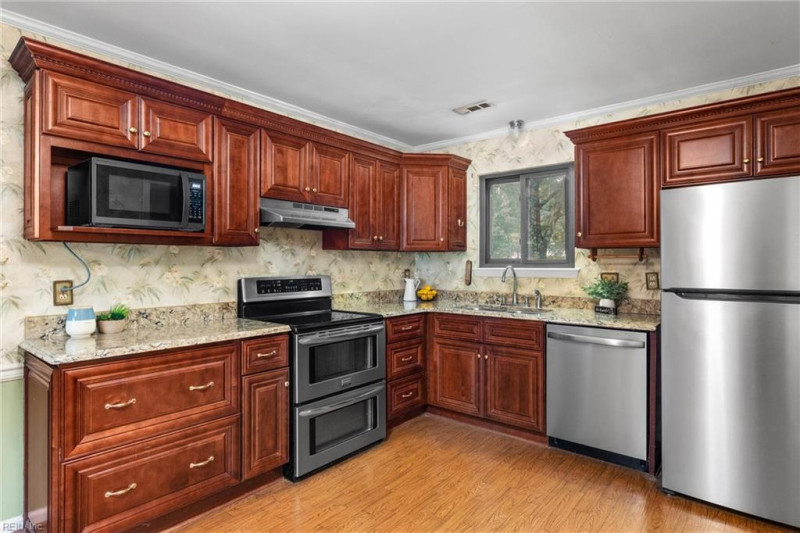 Photo 8 of 20 residential for sale in Virginia Beach virginia