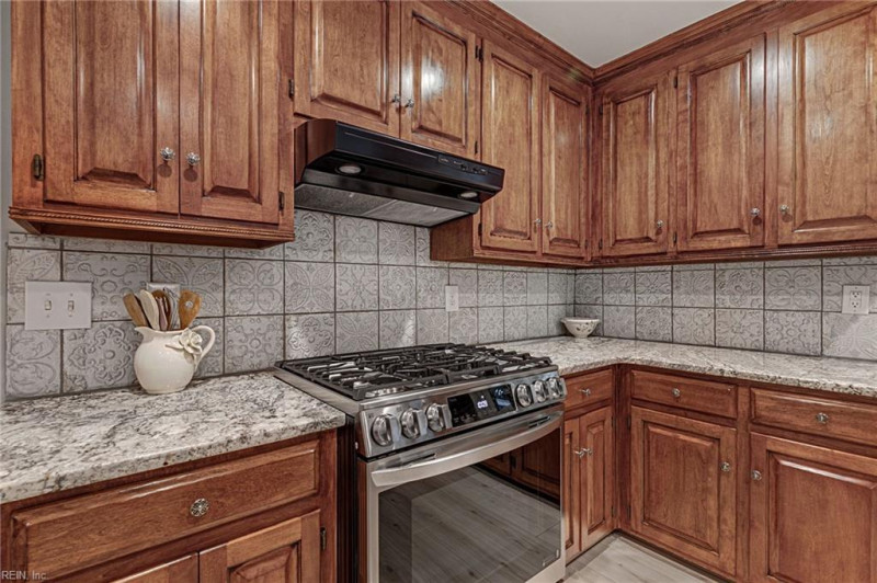 Photo 8 of 50 residential for sale in James City County virginia