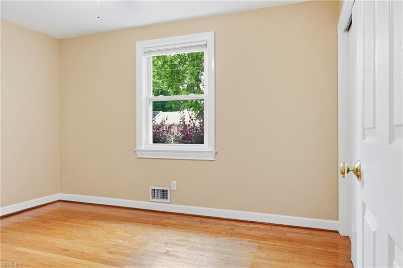 Photo 12 of 43 residential for sale in Portsmouth virginia Photo 12 of 43 residential for sale in Portsmouth virginia