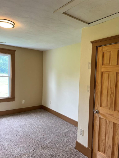 Photo 13 of 17 residential for sale in Isle of Wight County virginia