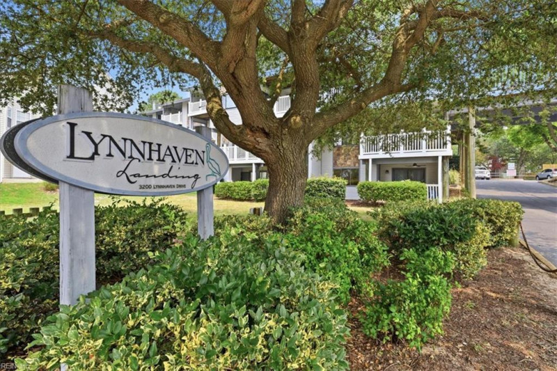 Photo 2 of 30 residential for sale in Virginia Beach virginia