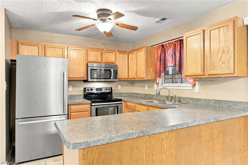 Photo 9 of 32 residential for sale in Newport News virginia Photo 9 of 32 residential for sale in Newport News virginia