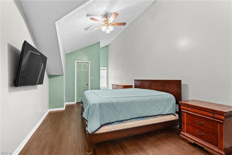 Photo 12 of 20 residential for sale in Chesapeake virginia