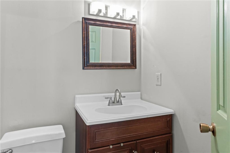 Photo 15 of 20 residential for sale in Chesapeake virginia