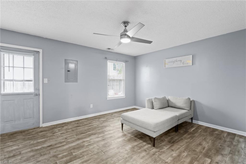 Photo 8 of 20 residential for sale in Chesapeake virginia