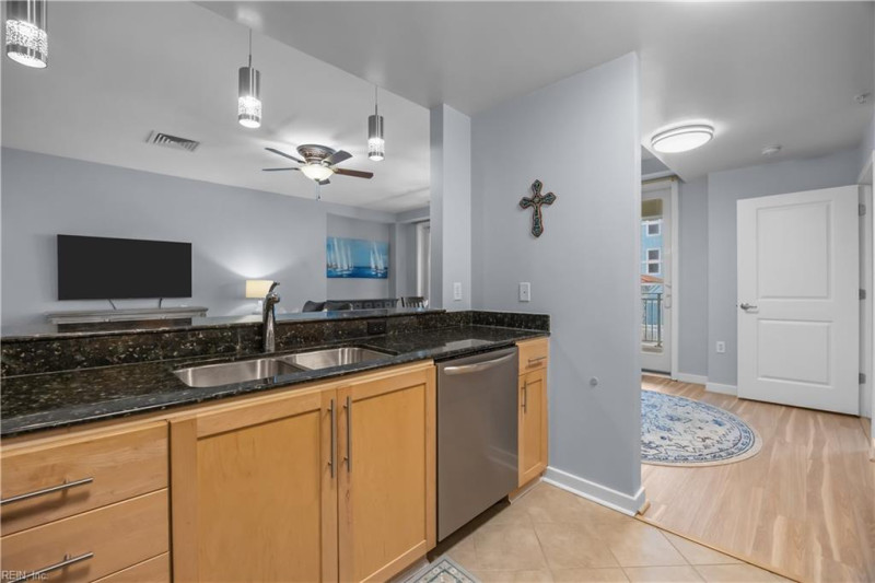 Photo 11 of 36 residential for sale in Virginia Beach virginia