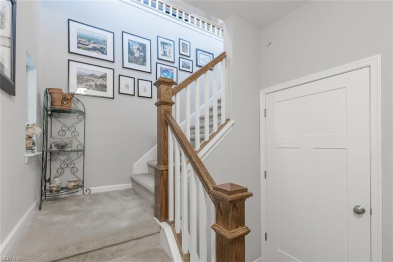 Photo 6 of 32 residential for sale in James City County virginia