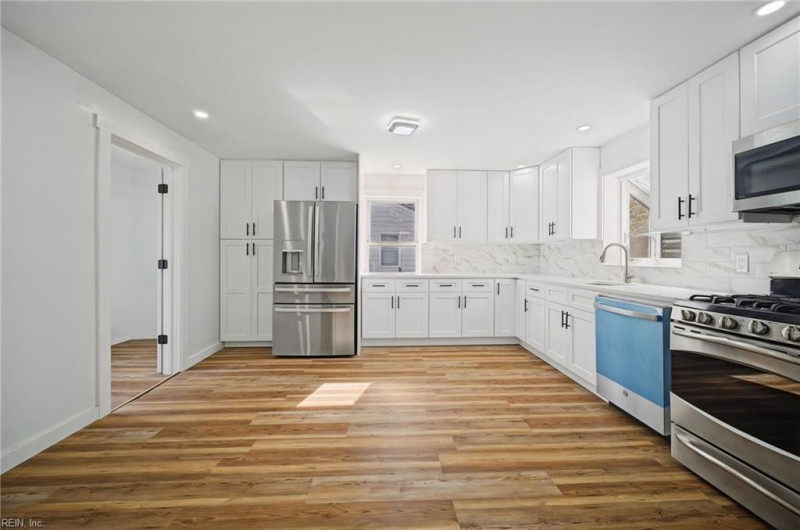 Photo 12 of 48 residential for sale in Portsmouth virginia