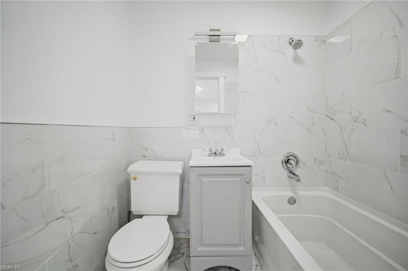 Photo 23 of 48 residential for sale in Portsmouth virginia