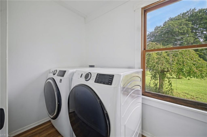 Photo 26 of 48 residential for sale in Portsmouth virginia