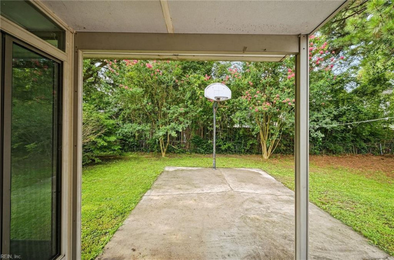 Photo 28 of 48 residential for sale in Portsmouth virginia