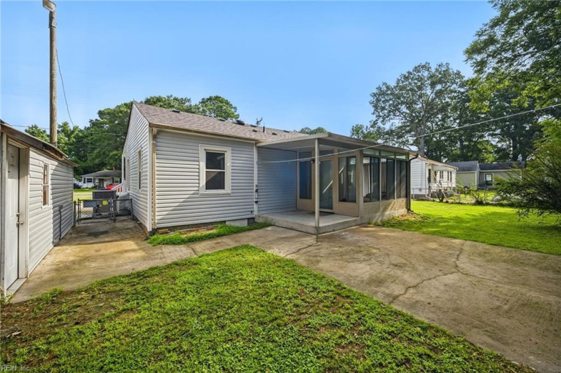 Photo 29 of 48 residential for sale in Portsmouth virginia