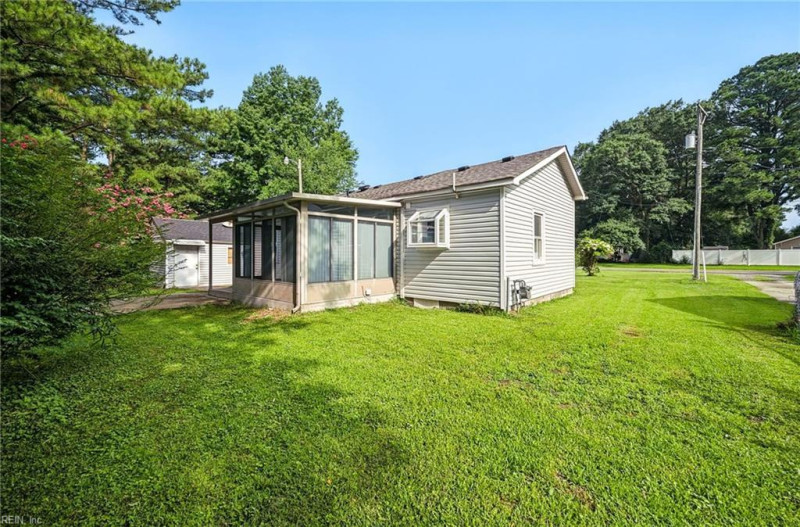Photo 31 of 48 residential for sale in Portsmouth virginia