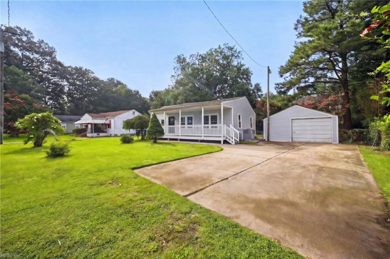 Photo 4 of 48 residential for sale in Portsmouth virginia