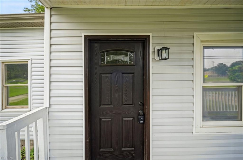Photo 5 of 48 residential for sale in Portsmouth virginia