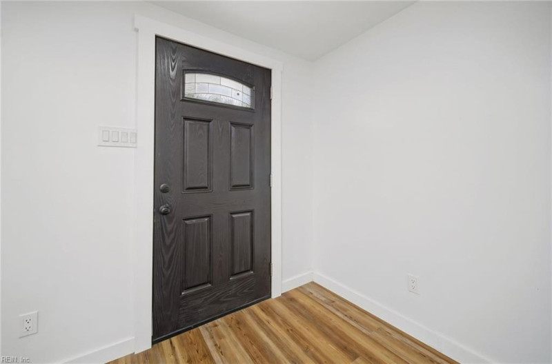 Photo 6 of 48 residential for sale in Portsmouth virginia