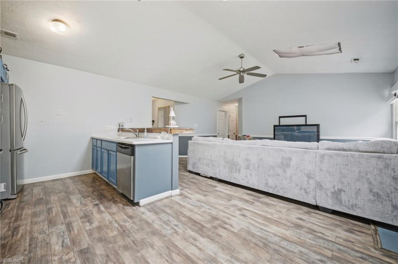 Photo 10 of 29 residential for sale in Newport News virginia