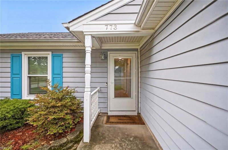 Photo 4 of 29 residential for sale in Newport News virginia