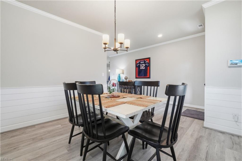 Photo 10 of 45 residential for sale in Chesapeake virginia