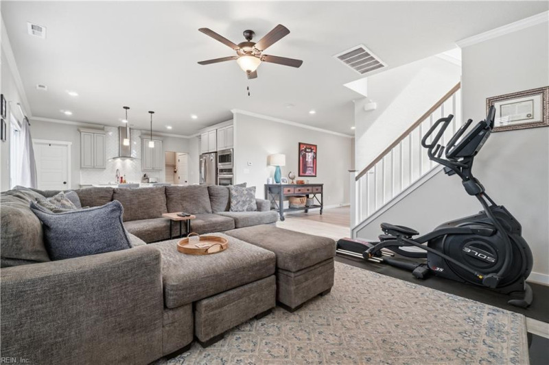 Photo 12 of 45 residential for sale in Chesapeake virginia