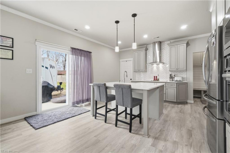 Photo 14 of 45 residential for sale in Chesapeake virginia