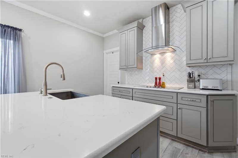 Photo 15 of 45 residential for sale in Chesapeake virginia