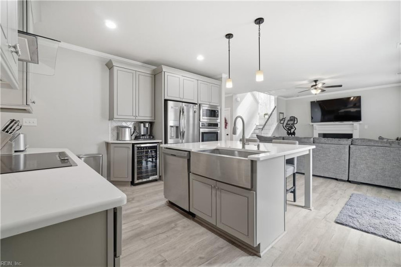 Photo 17 of 45 residential for sale in Chesapeake virginia