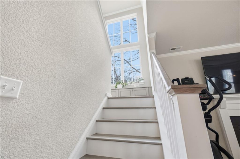 Photo 22 of 45 residential for sale in Chesapeake virginia