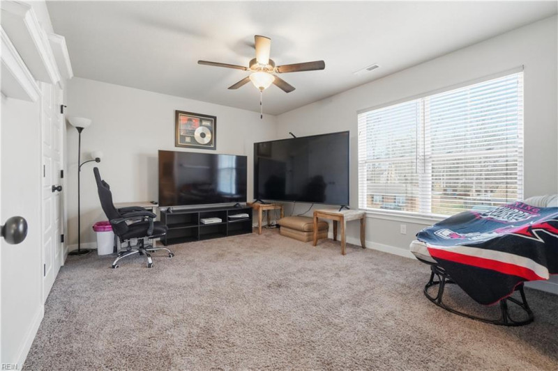 Photo 32 of 45 residential for sale in Chesapeake virginia