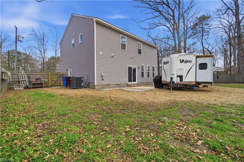 Photo 35 of 45 residential for sale in Chesapeake virginia