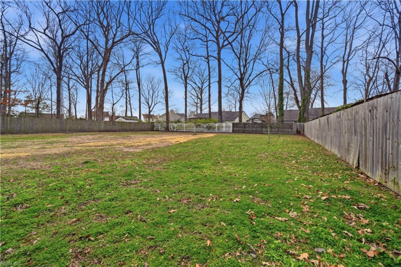 Photo 36 of 45 residential for sale in Chesapeake virginia