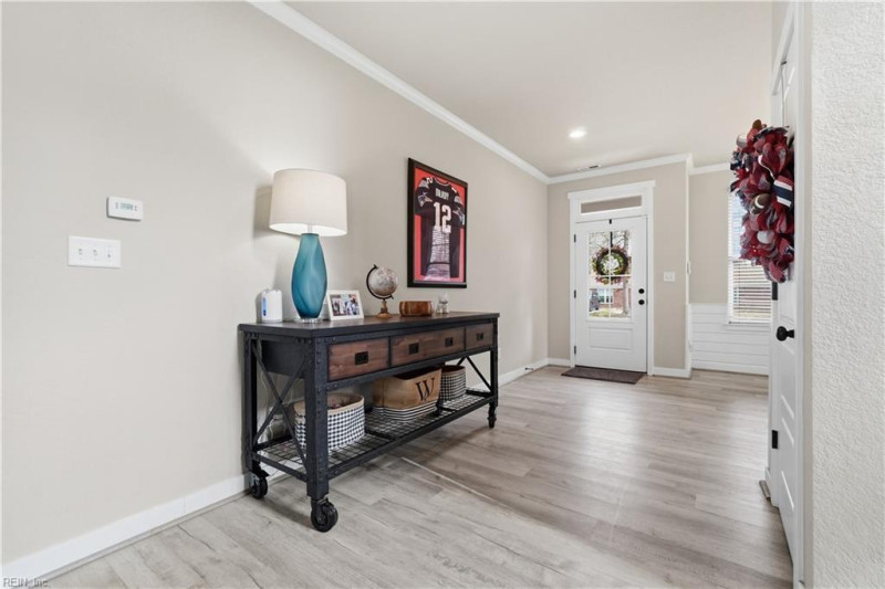 Photo 7 of 45 residential for sale in Chesapeake virginia