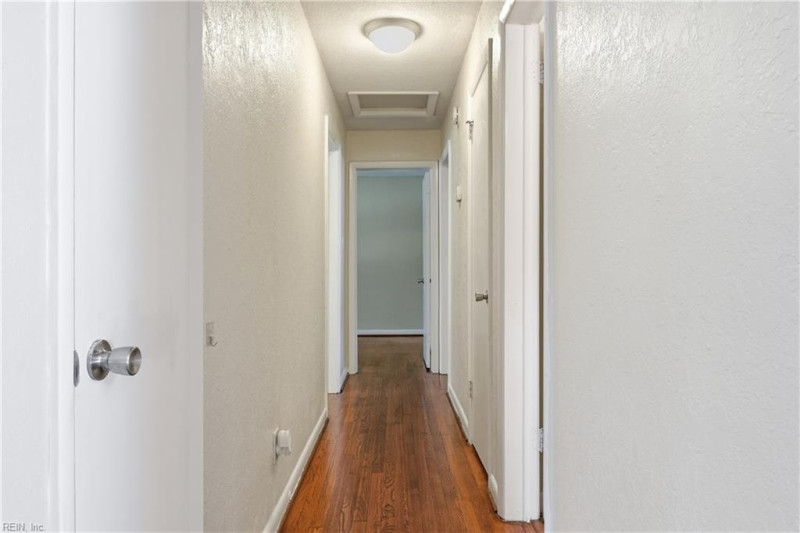 Photo 16 of 34 residential for sale in Virginia Beach virginia