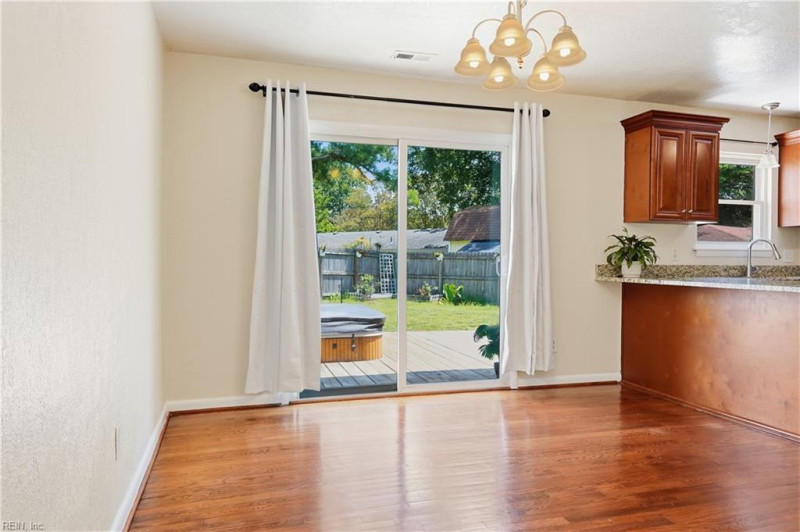 Photo 3 of 34 residential for sale in Virginia Beach virginia