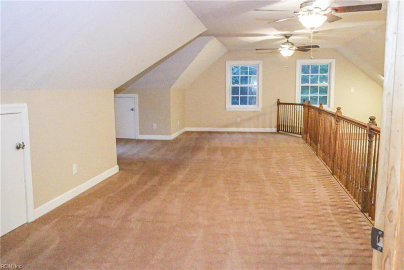 Photo 22 of 33 residential for sale in Gloucester County virginia