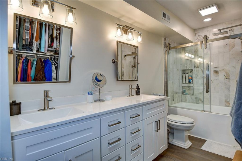 Photo 17 of 28 residential for sale in Virginia Beach virginia