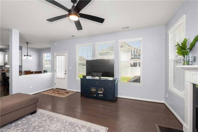 Photo 15 of 45 residential for sale in Chesapeake virginia Photo 15 of 45 residential for sale in Chesapeake virginia