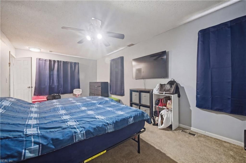 Photo 16 of 37 residential for sale in Virginia Beach virginia
