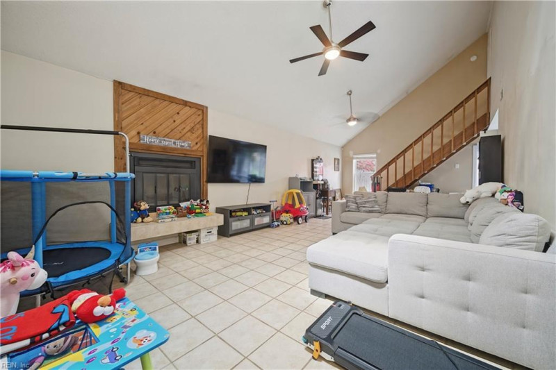 Photo 6 of 37 residential for sale in Virginia Beach virginia