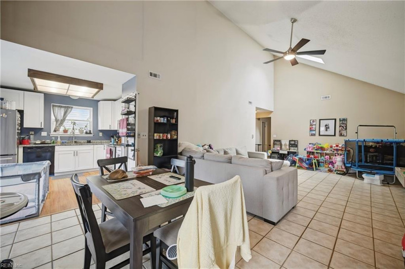 Photo 7 of 37 residential for sale in Virginia Beach virginia